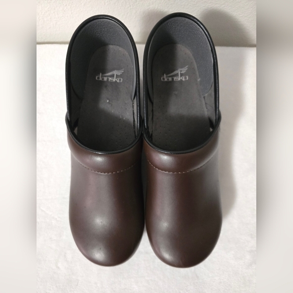 Dansko Women's Brown Mules - Picture 5 of 12